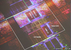 Фотография монолитного шестиядерного кристалла Intel Dunnington