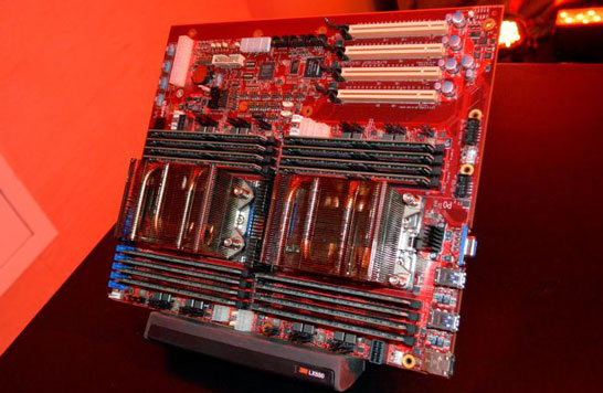 Двухпроцессорная плата с двумя 32-ядерными процессорами AMD на ядрах Zen