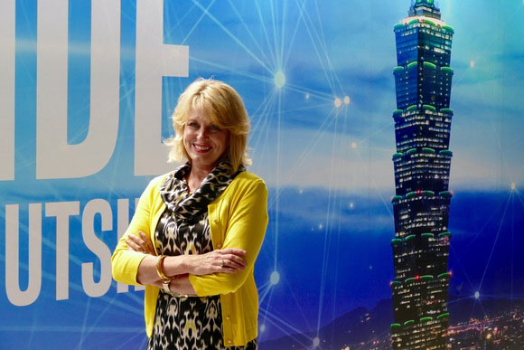 Даяна Браянт (Diane Bryant). Фото James Niccolai, Computex 2016