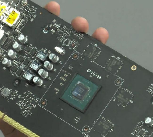 Участок платы адаптера NVIDIA GeForce GTX 1050 Ti с кристаллом GP107