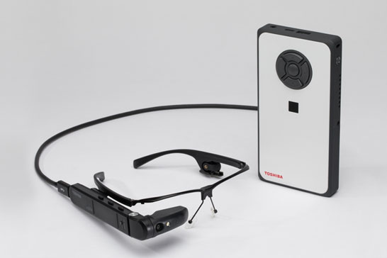 Комплект Toshiba dynaEdge AR Smart Glasses с мини-ПК dynaEdge DE-100 Mobile Mini PC